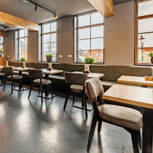 Alternative view of Stoel Patrick Smoke