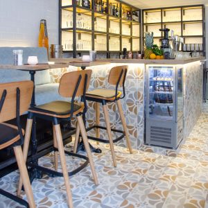 Alternative view of Barkruk Studo – Zwart – Kunstleer