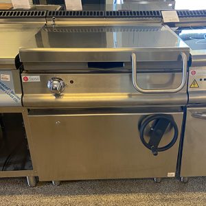 Alternative view of Baron Braadslede 90BR/E80 - Showmodel